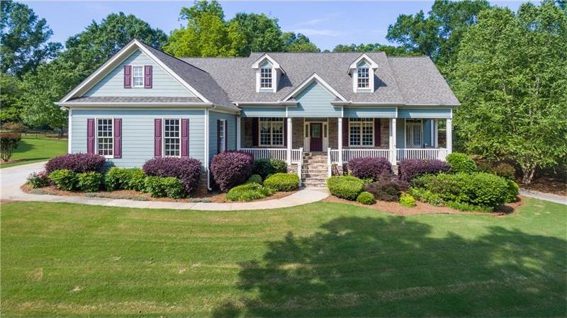 Hoschton Real Estate in Rivers Edge Subdivision